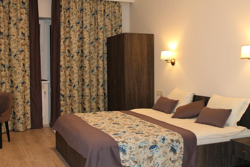 Non-Stop Economy Hotel Boryspilʼ Eksteriør billede