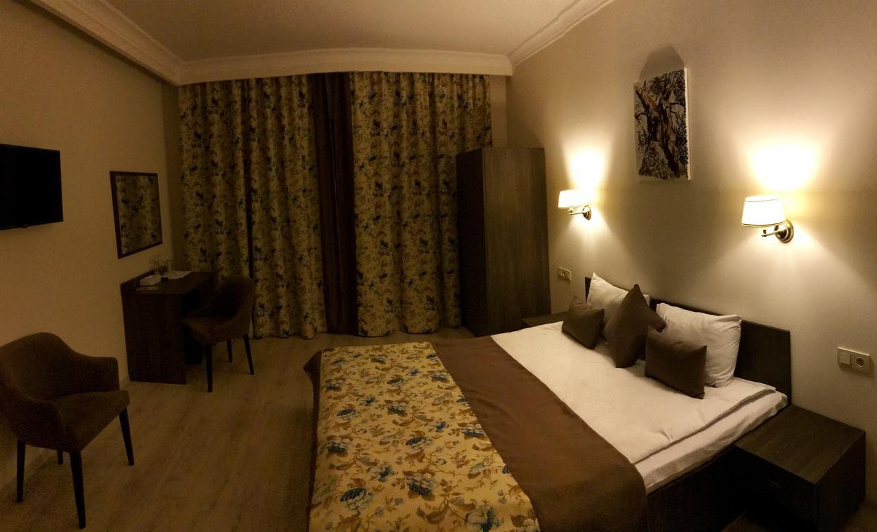 Non-Stop Economy Hotel Boryspilʼ Eksteriør billede