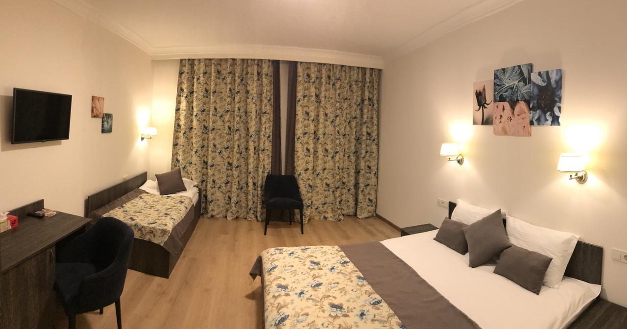 Non-Stop Economy Hotel Boryspilʼ Eksteriør billede