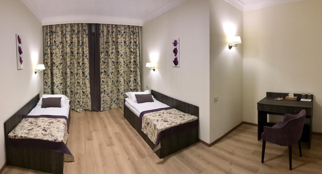 Non-Stop Economy Hotel Boryspilʼ Eksteriør billede