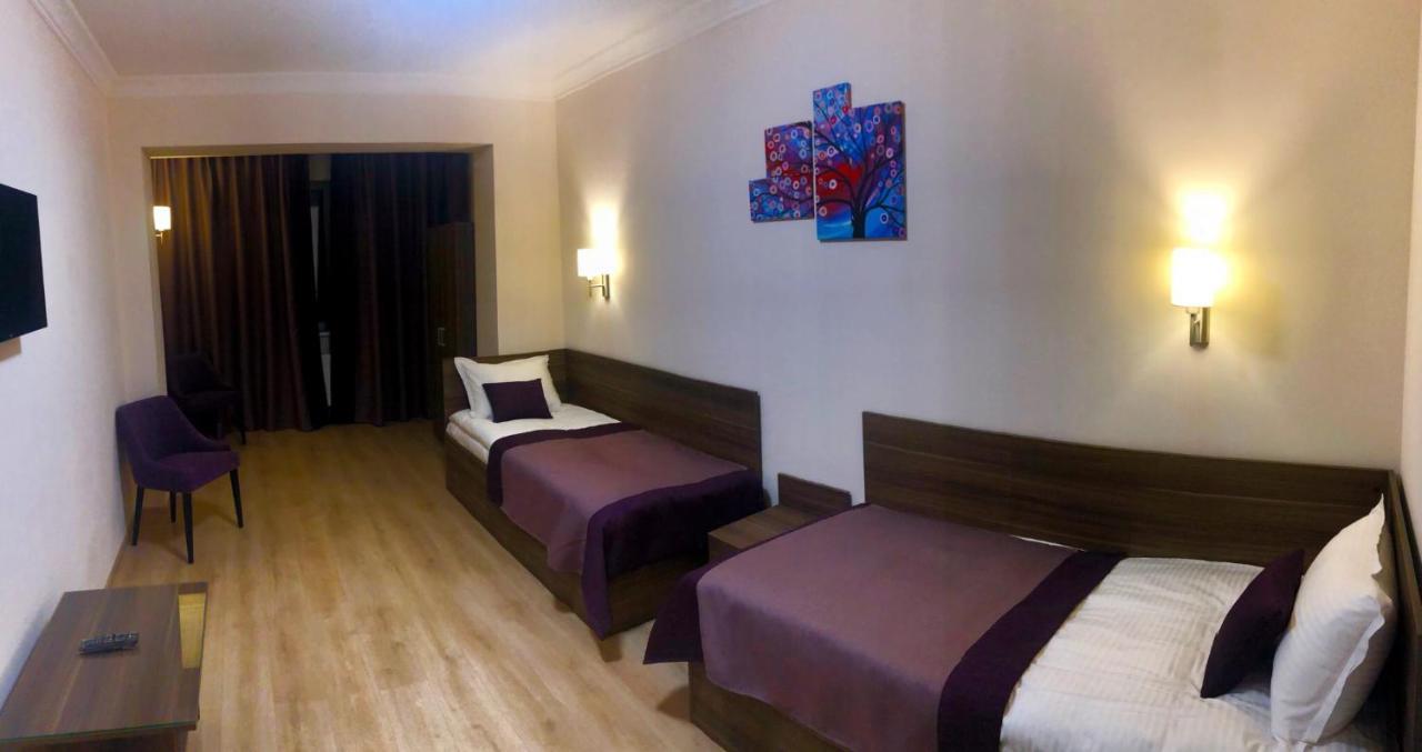 Non-Stop Economy Hotel Boryspilʼ Eksteriør billede